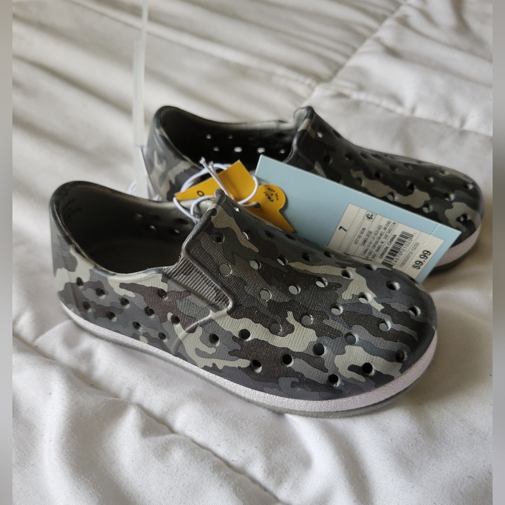Boy slip on shoes